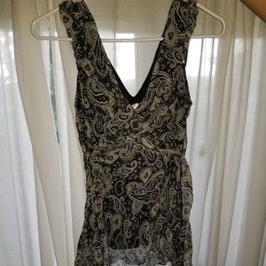 Sleeveless Black and White Blouse